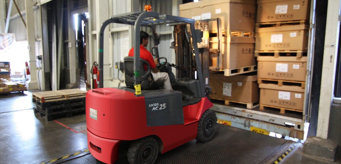 A forklift for a small warehouse – is it a necessity?