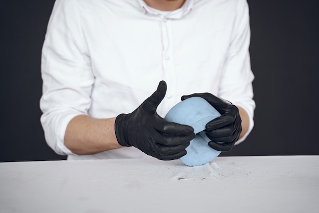 How Can Specialized Cleaning Wipes Improve Safety and Efficiency in Industrial Settings?